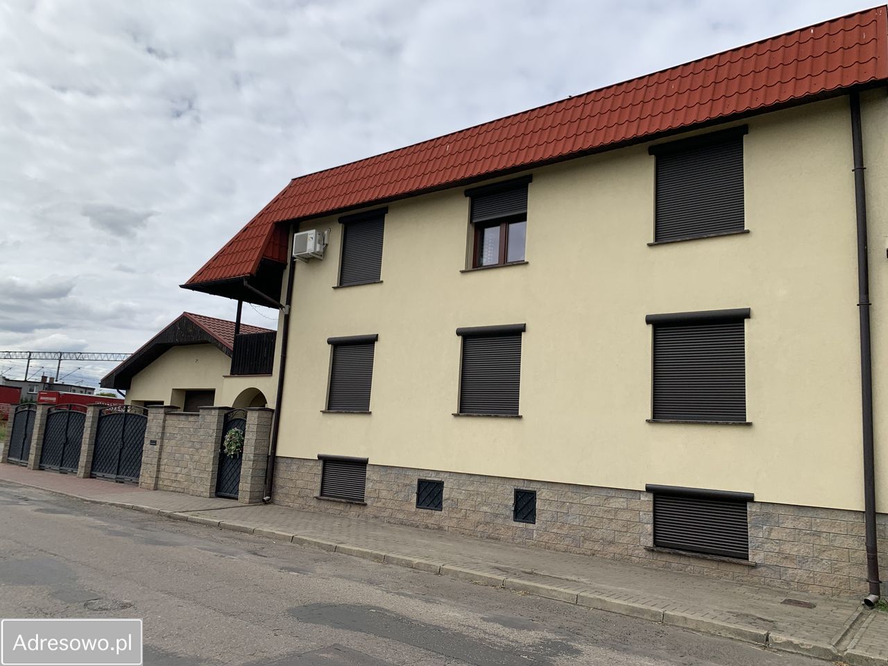 dom wolnostojący, 9 pokoi Opalenica