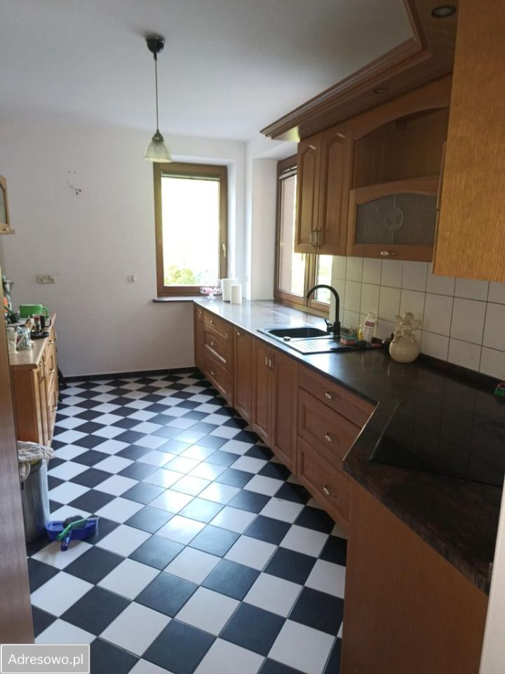 dom wolnostojący Skokówka, ul. Targowa. Zdjęcie 3