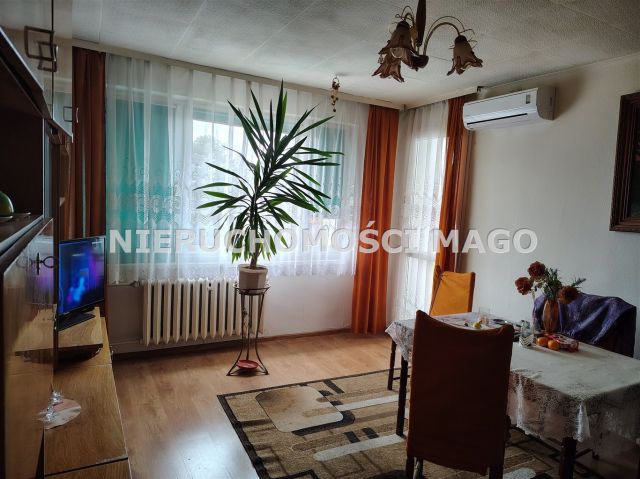 Mieszkanie 4-pokojowe Mierzęcice. Zdjęcie 1