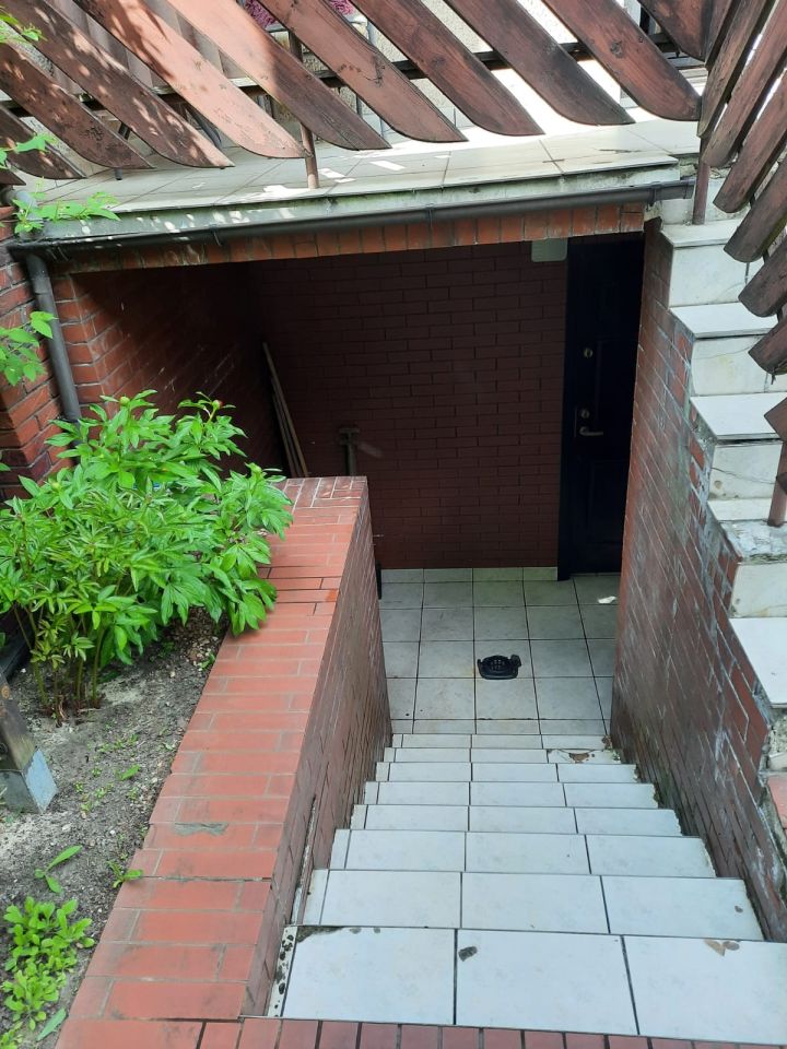 dom szeregowy, 7 pokoi Częstochowa Tysiąclecie, ul. Obrońców Poczty Gdańskiej. Zdjęcie 5