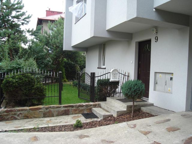 dom wolnostojący, 5 pokoi Rzeszów Staroniwa, ul. Sosnowa. Zdjęcie 1