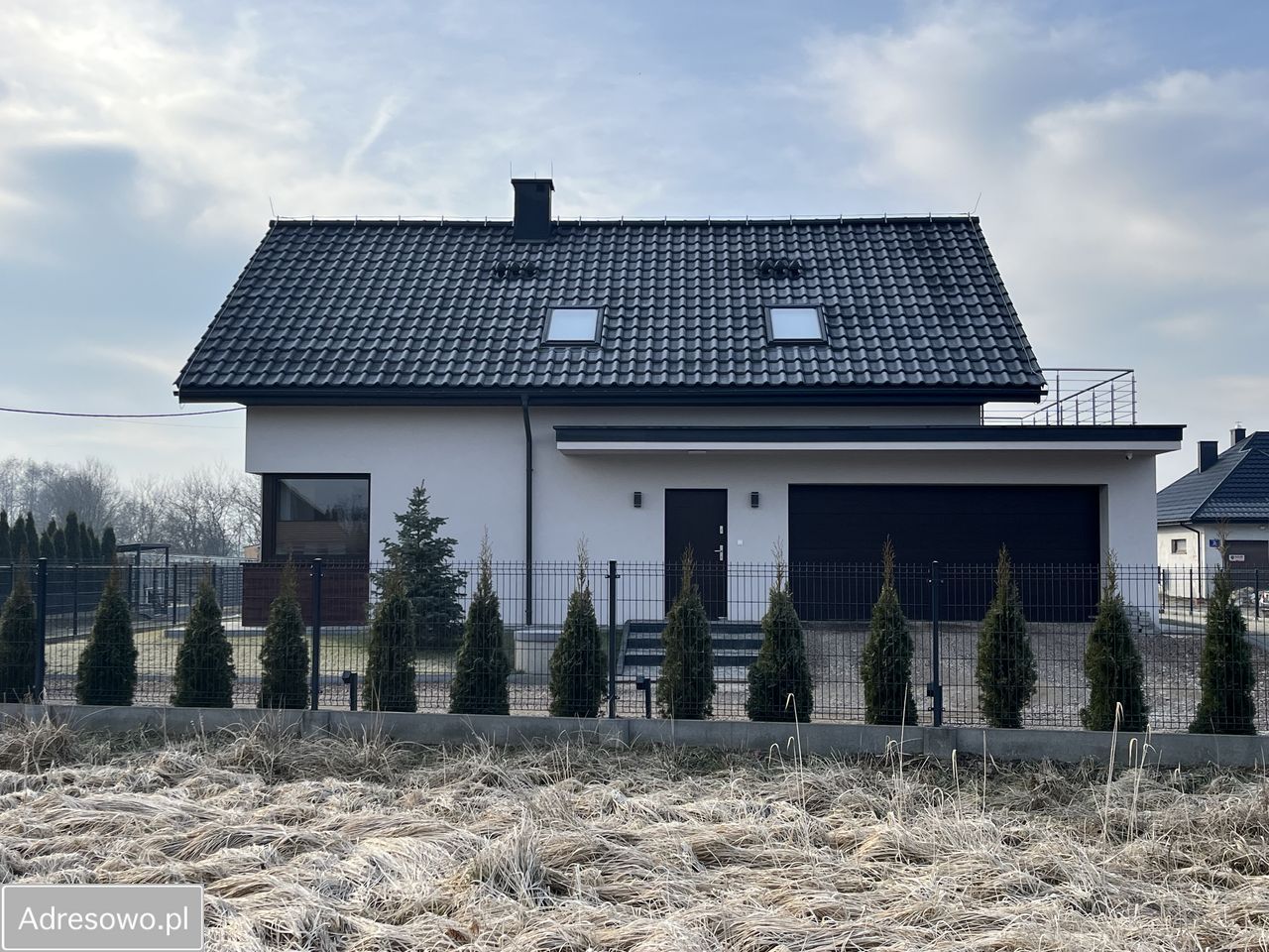 dom wolnostojący, 4 pokoje Kraków Nowa Huta, ul. Brzeska. Zdjęcie 1