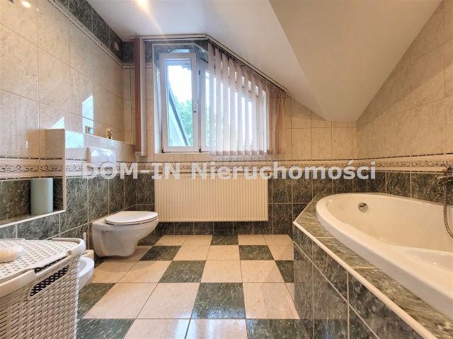 dom wolnostojący, 7 pokoi Strumień. Zdjęcie 7