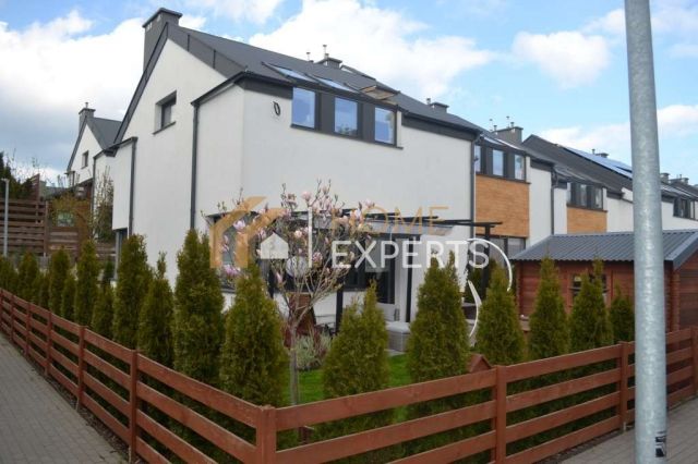 Mieszkanie 4-pokojowe Dębogórze, ul. Sezamkowa. Zdjęcie 1