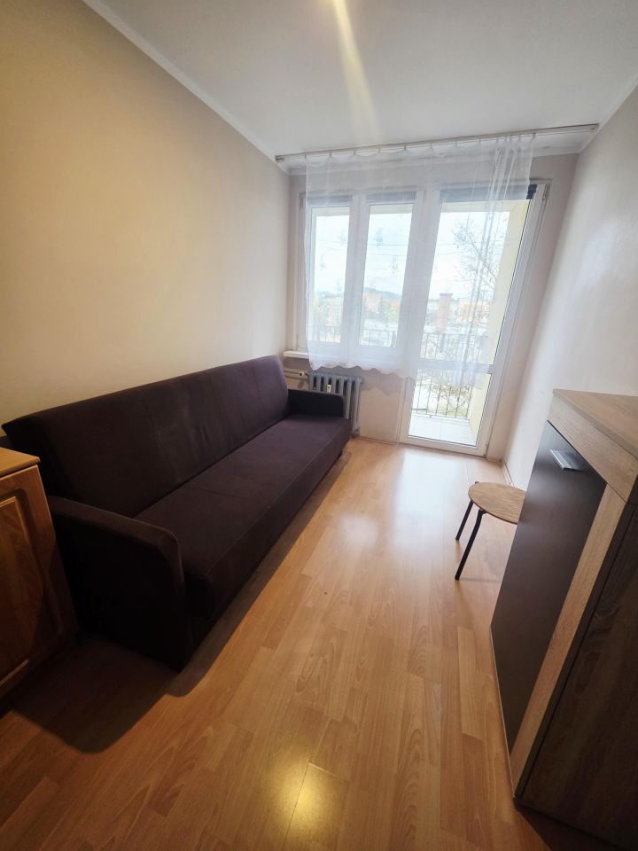 Mieszkanie 2-pokojowe Jelenia Góra Zabobrze, ul. Mieczysława Karłowicza. Zdjęcie 3