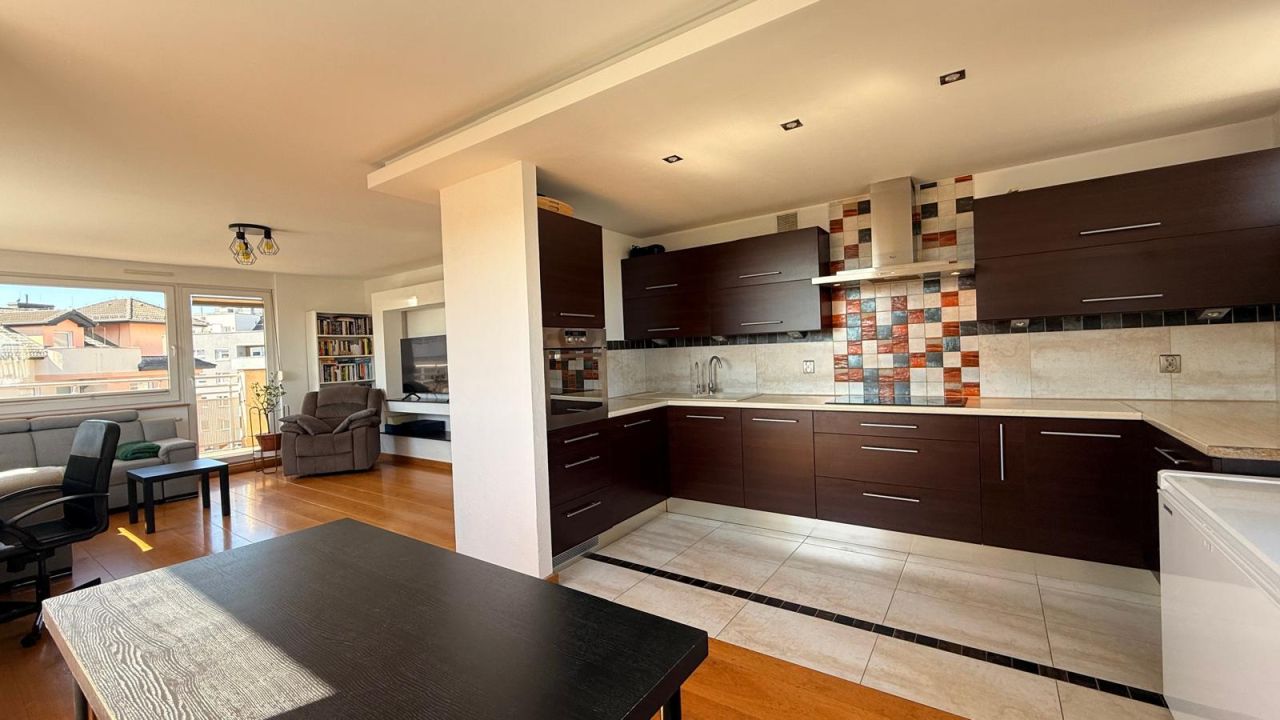 Mieszkanie 4-pokojowe Wrocław Muchobór Wielki, ul. Trawowa. Zdjęcie 3