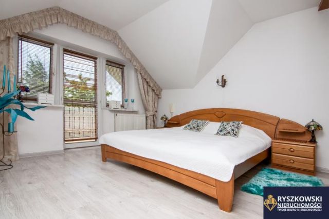 dom wolnostojący, 6 pokoi Jarosławiec. Zdjęcie 13