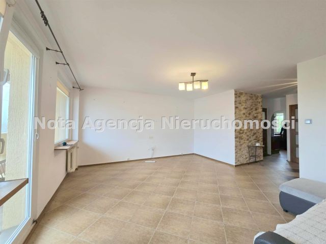 Mieszkanie 3-pokojowe Kamienna Góra. Zdjęcie 3