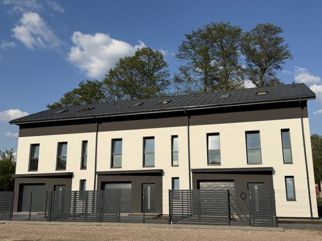bliźniak, 5 pokoi Warszawa Wawer, ul. Zasadowa. Zdjęcie 1