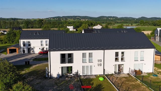 dom szeregowy, 5 pokoi Tomice, ul. Dworska. Zdjęcie 1