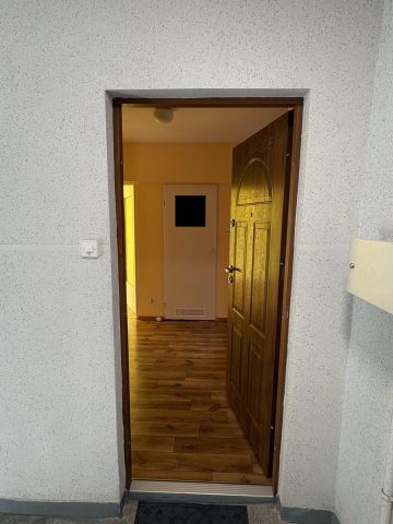 Mieszkanie 3-pokojowe Pionki Centralna Kolonia, ul. Sosnowa. Zdjęcie 1