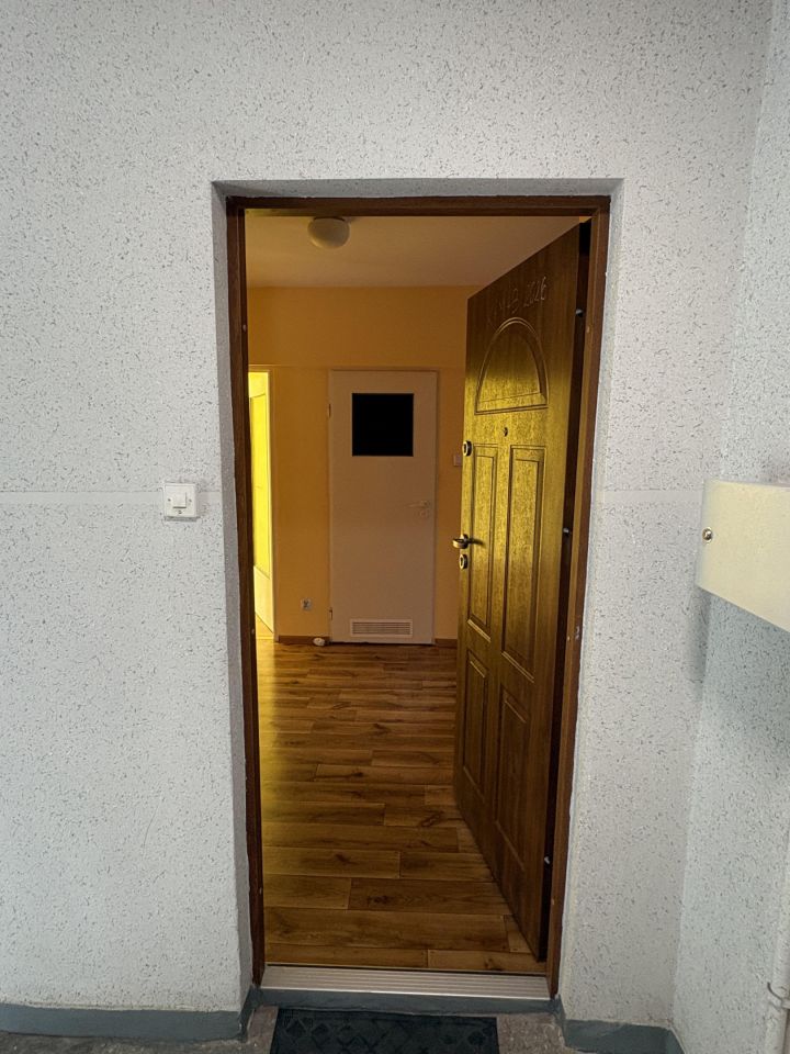 Mieszkanie 3-pokojowe Pionki Centralna Kolonia, ul. Sosnowa. Zdjęcie 1