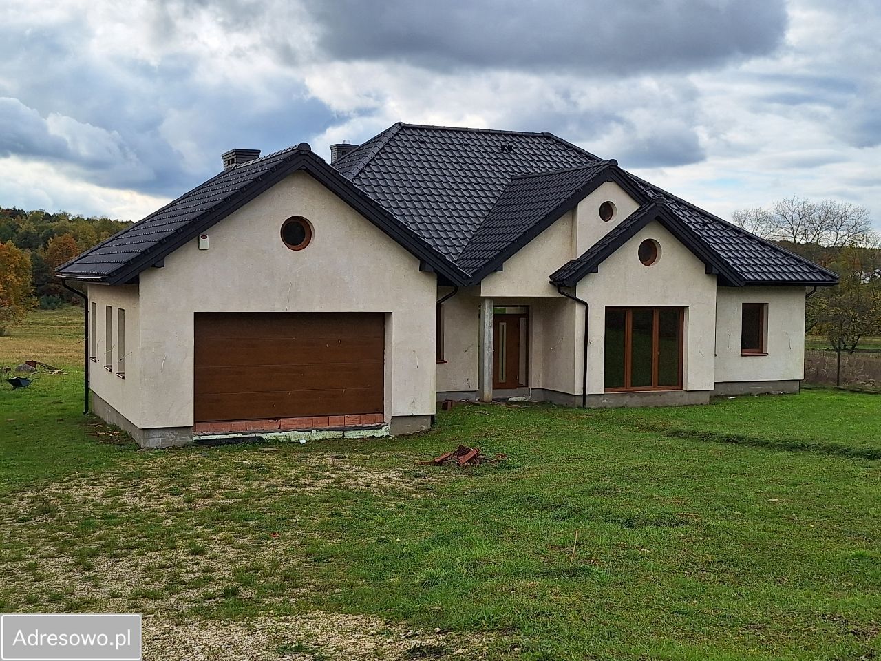 dom wolnostojący, 6 pokoi Chmielowice