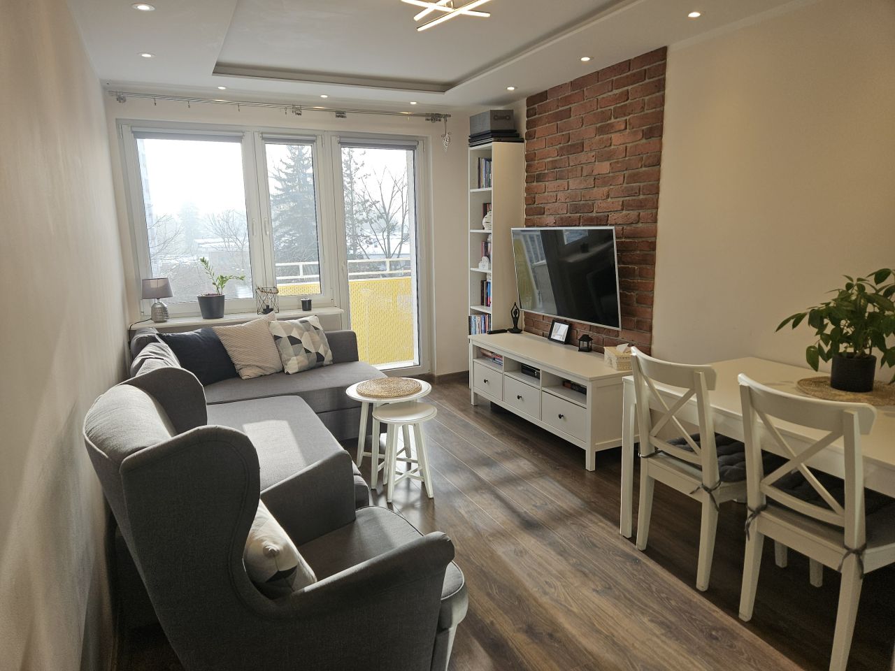 Mieszkanie 3-pokojowe Poznań Winogrady, os. Pod Lipami. Zdjęcie 2