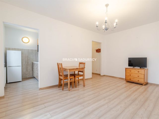 Mieszkanie 1-pokojowe Kraków Krowodrza, ul. Eljasza Walerego Radzikowskiego. Zdjęcie 3