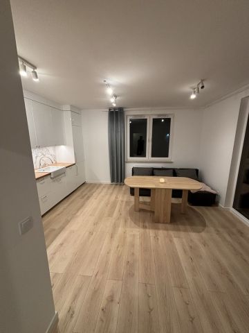 Mieszkanie 3-pokojowe Brwinów, ul. Grodziska. Zdjęcie 1