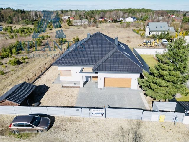 dom wolnostojący, 7 pokoi Niemcz, ul. Krabowa. Zdjęcie 2