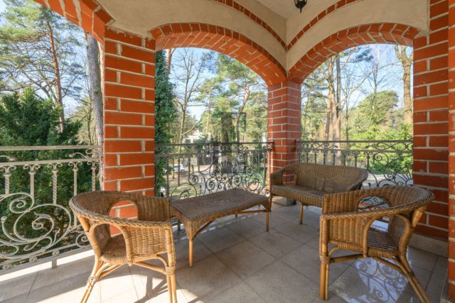 dom wolnostojący, 9 pokoi Podkowa Leśna. Zdjęcie 5