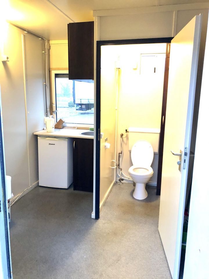 Hala/magazyn Lwówek. Zdjęcie 11