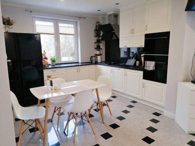 Mieszkanie 3-pokojowe Kielce Herby, ul. Przemysłowa. Zdjęcie 1