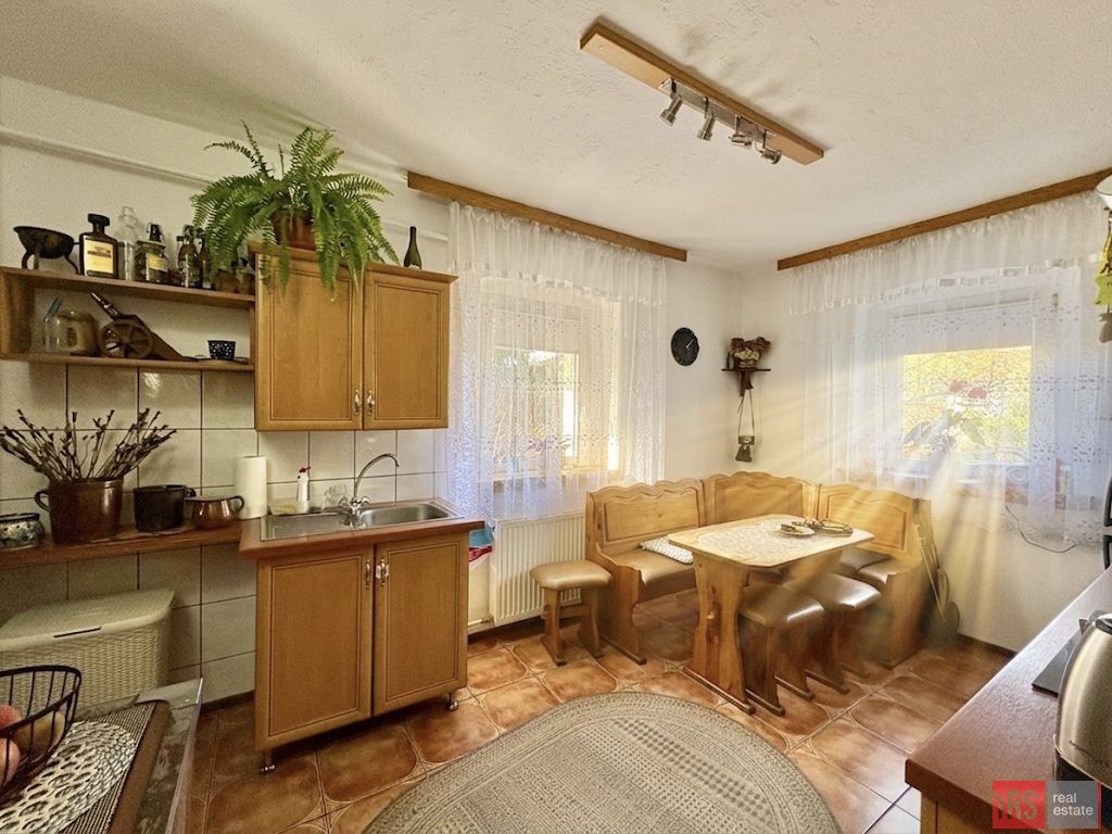 dom wolnostojący, 5 pokoi Wojciechów. Zdjęcie 11
