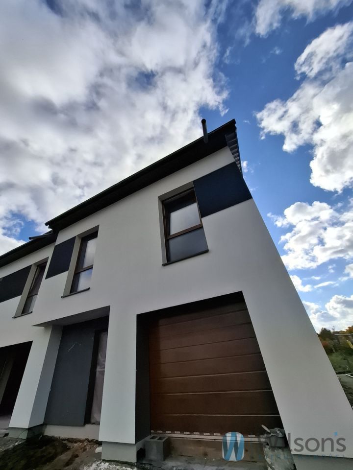 dom szeregowy, 5 pokoi Głosków. Zdjęcie 2