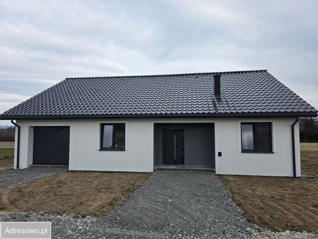 dom wolnostojący, 5 pokoi Lipowa. Zdjęcie 1