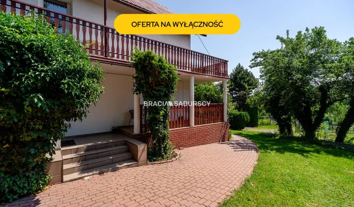 dom wolnostojący, 10 pokoi Łazy