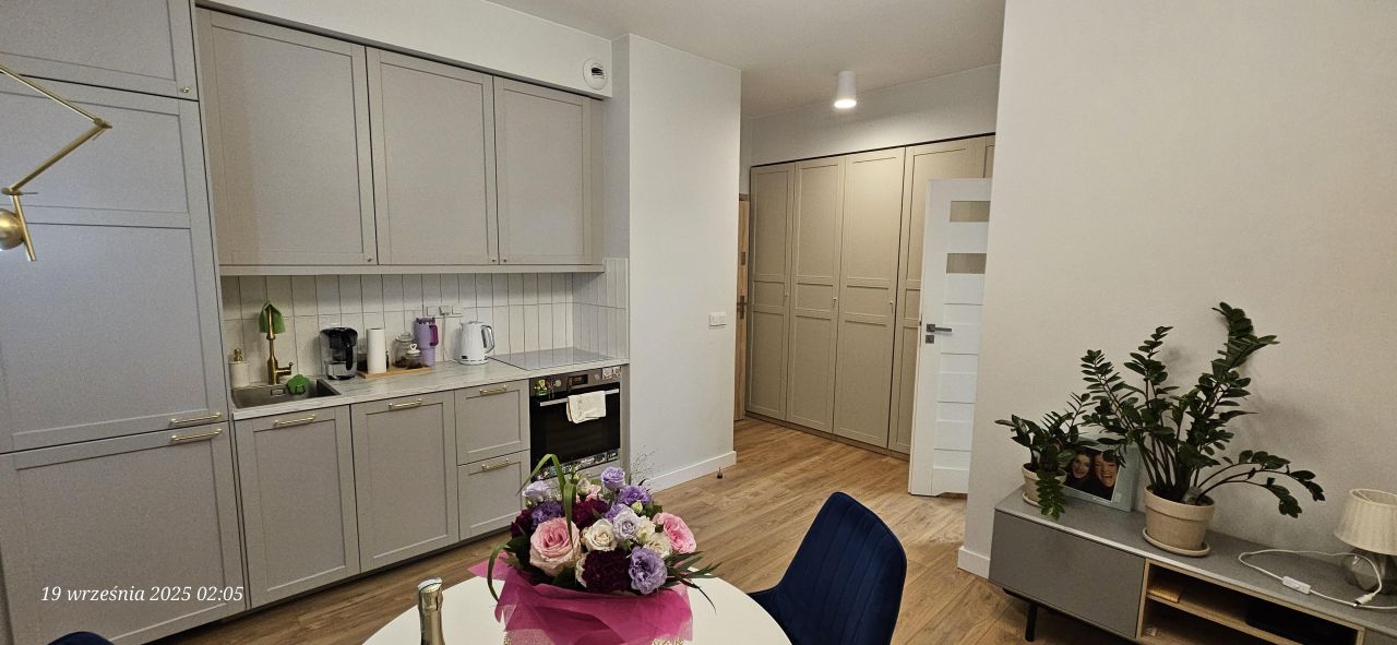 Mieszkanie 2-pokojowe Warszawa Gocław, ul. Optyków. Zdjęcie 2