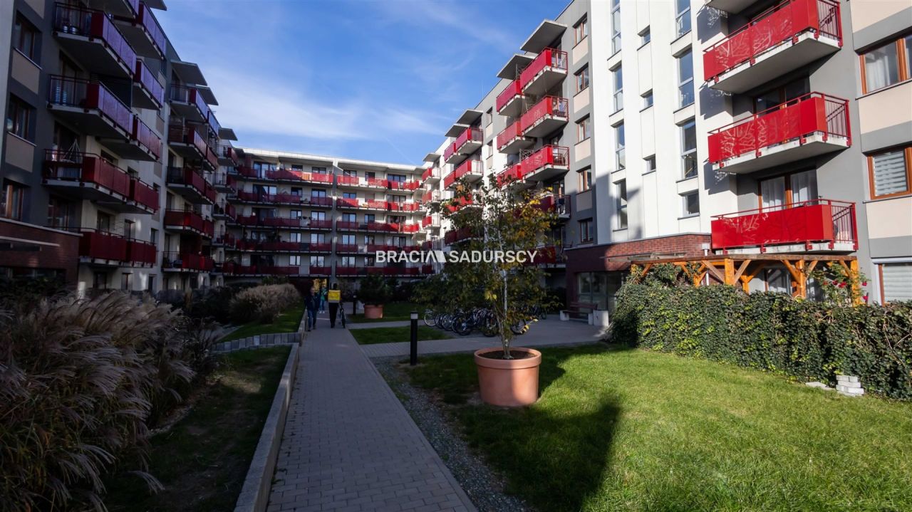 Mieszkanie 4-pokojowe Kraków Czyżyny, ul. bp. Piotra Tomickiego. Zdjęcie 25