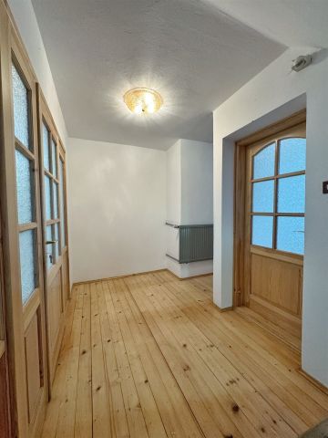 dom wolnostojący, 10 pokoi Berest. Zdjęcie 6