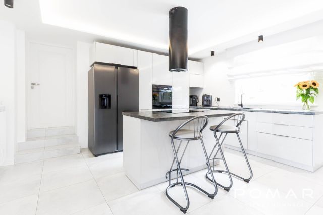 dom wolnostojący, 7 pokoi Gogołowa, ul. Wiejska. Zdjęcie 5