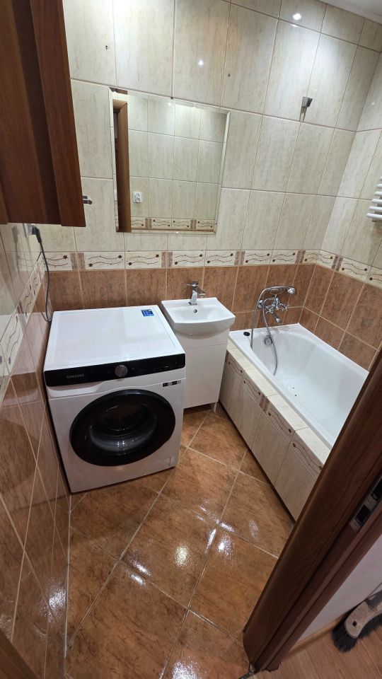 Mieszkanie 3-pokojowe Śrem, ul. Tadeusza Bora Komorowskiego. Zdjęcie 3