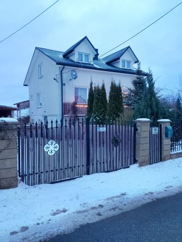 dom wolnostojący, 7 pokoi Rataje. Zdjęcie 1