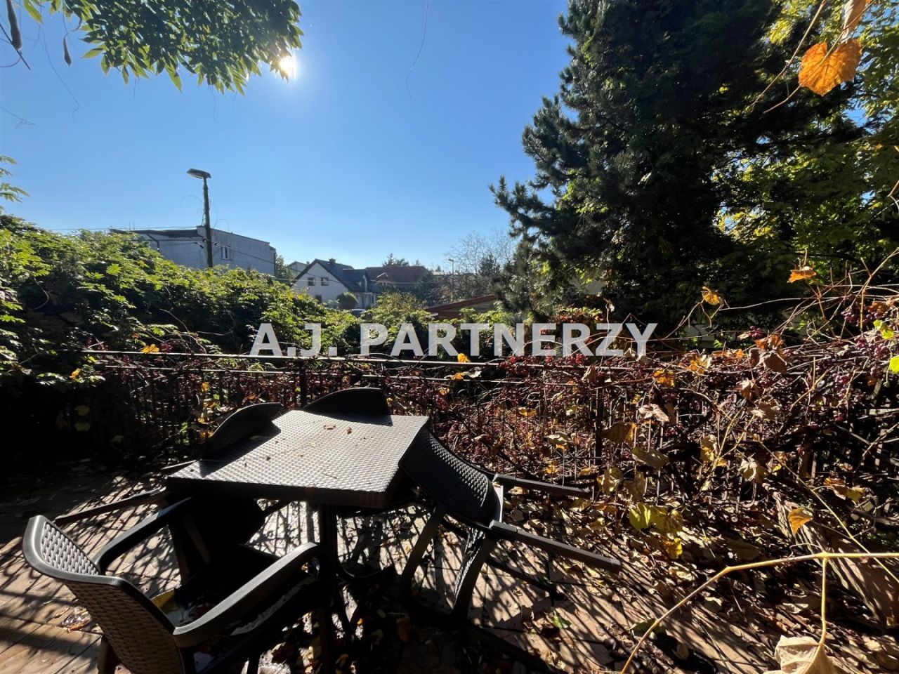 dom wolnostojący, 9 pokoi Wieliczka Lekarka