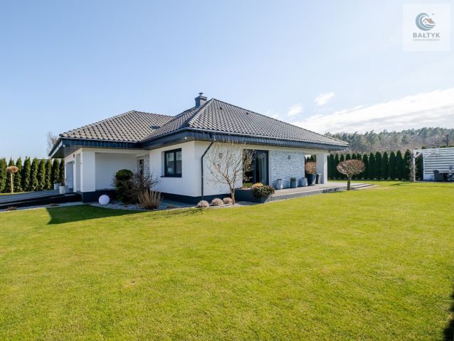 dom wolnostojący, 5 pokoi Bolszewo, ul. Harcerska. Zdjęcie 1