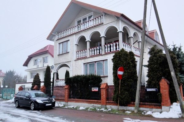 dom wolnostojący, 11 pokoi Płock Imielnica, ul. Wiśniowa. Zdjęcie 1