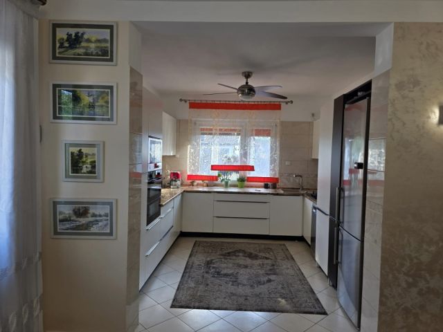 dom wolnostojący, 6 pokoi Stalowa Wola, ul. Czesława Niemena. Zdjęcie 12