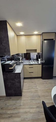 Mieszkanie 3-pokojowe Płock Międzytorze. Zdjęcie 3