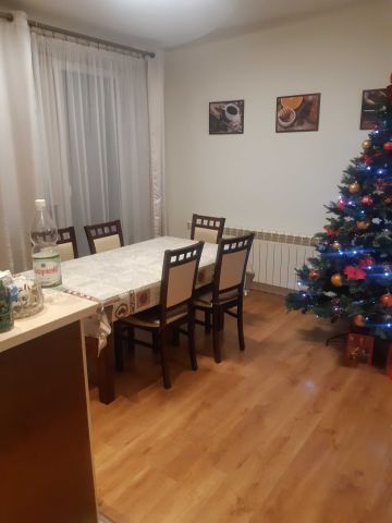 dom wolnostojący, 6 pokoi Nisko. Zdjęcie 1