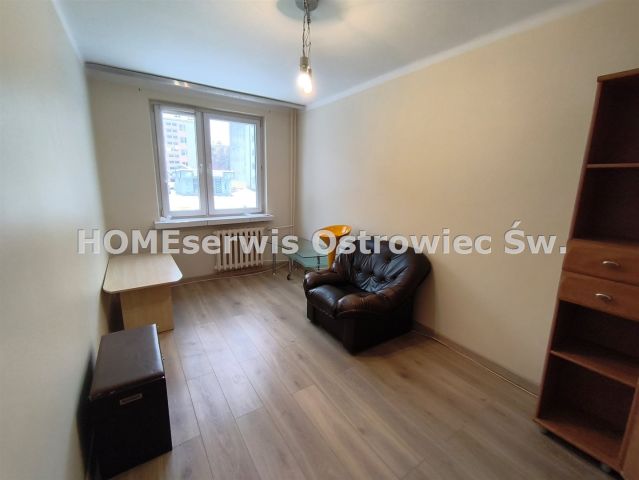 Mieszkanie 3-pokojowe Ostrowiec Świętokrzyski Centrum. Zdjęcie 3