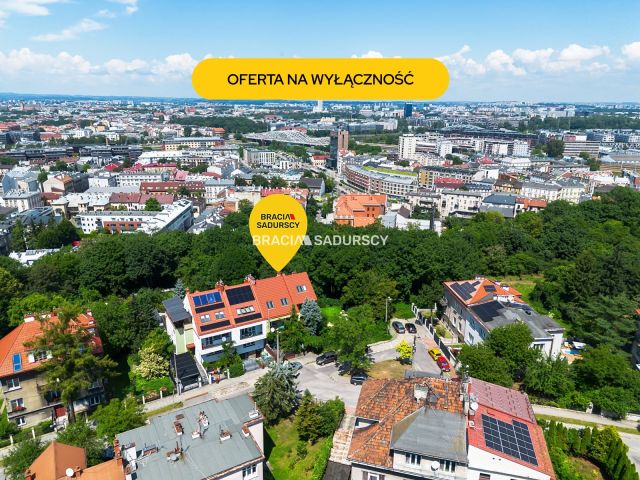 bliźniak, 6 pokoi Kraków Podgórze, ul. por. Antoniego Stawarza. Zdjęcie 1