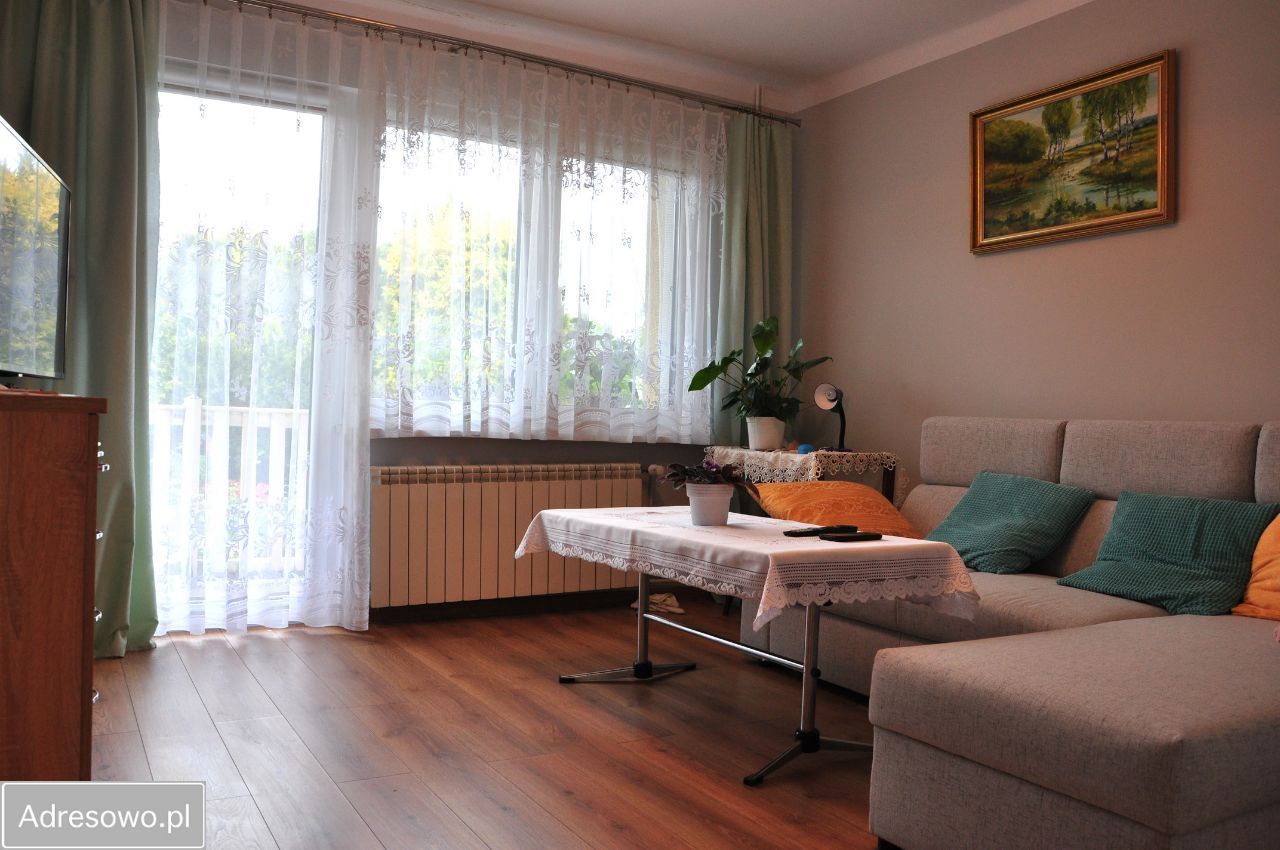 dom wolnostojący, 4 pokoje Zgłowiączka. Zdjęcie 17