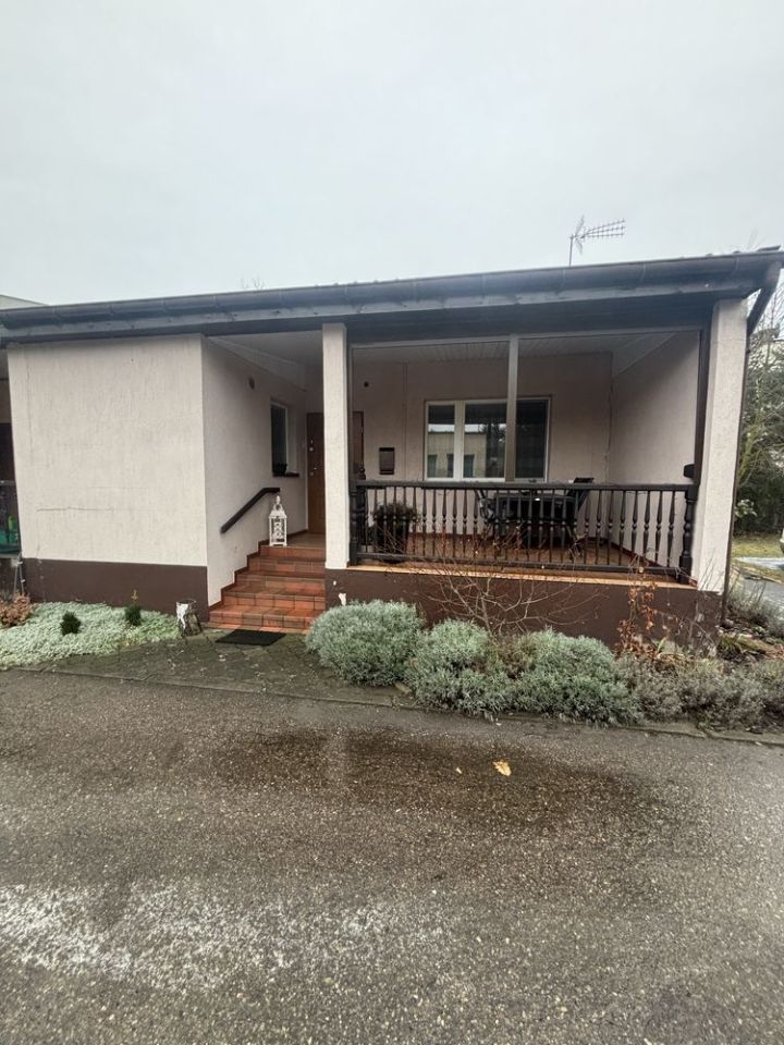 Mieszkanie 3-pokojowe Białobłoty. Zdjęcie 2