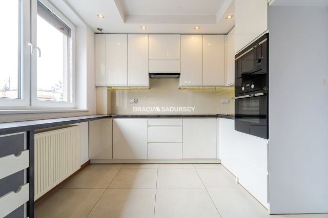 Mieszkanie 4-pokojowe Skawina, ul. Mikołaja Kopernika. Zdjęcie 4