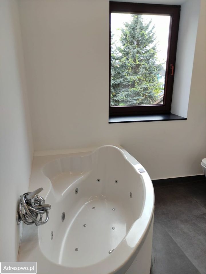 Mieszkanie 3-pokojowe Żywiec, ul. Komonieckiego. Zdjęcie 4