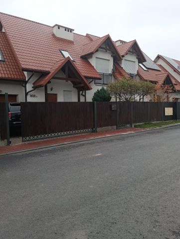 dom szeregowy, 4 pokoje Krasne, Krasne. Zdjęcie 1