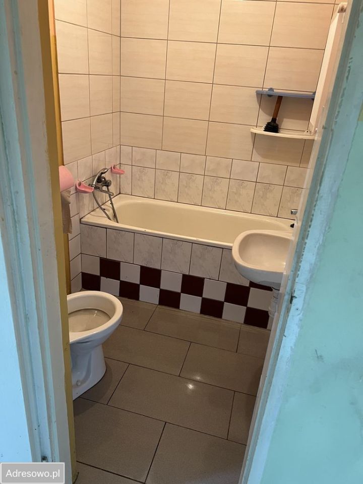 bliźniak, 6 pokoi Węsiory. Zdjęcie 3