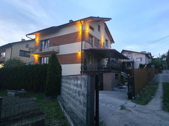 dom wolnostojący, 8 pokoi Sanok, ul. Wincentego Witosa. Zdjęcie 24