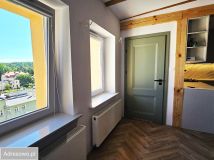 Mieszkanie 3-pokojowe Jelenia Góra Centrum, ul. Leona Wyczółkowskiego. Zdjęcie 2